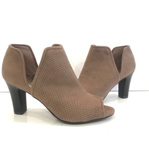 LifeStride Peep Toe Bootie Taupe Size 6.5